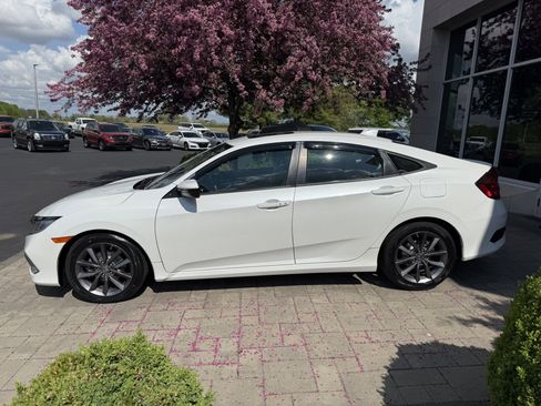 Used 2020 Honda Civic EX image 4