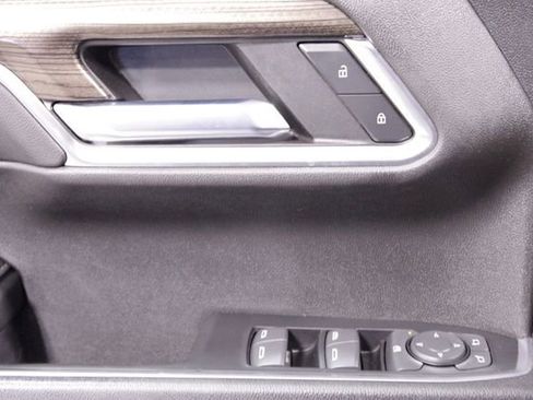 Used 2022 Chevrolet Silverado 1500 LT image 21