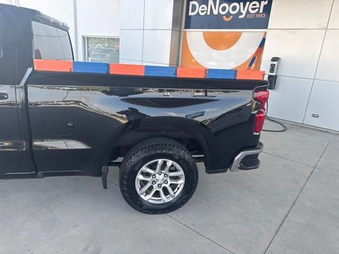 Used 2023 Chevrolet Silverado 1500 LT AWD/4WD image 35