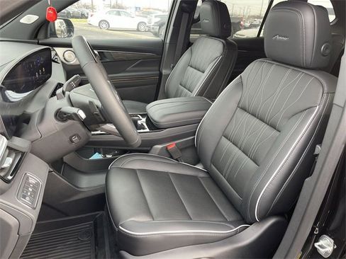 New 2025 Buick Enclave Avenir w/ Super Cruise Package image 11