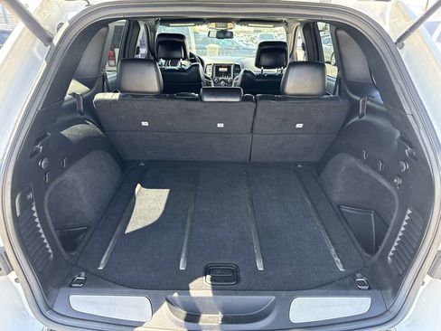 Used 2015 Jeep Grand Cherokee Limited w/ Trailer Tow Group IV image 21