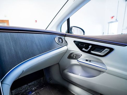 Used 2023 Mercedes-Benz EQE 350+ 4MATIC Sedan image 47