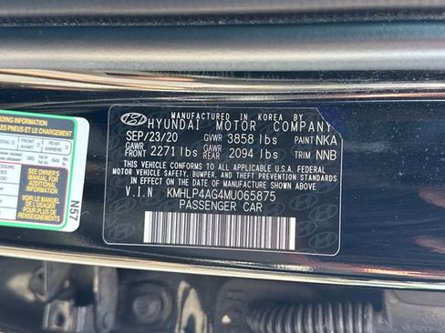 Used 2021 Hyundai Elantra Limited FWD image 22