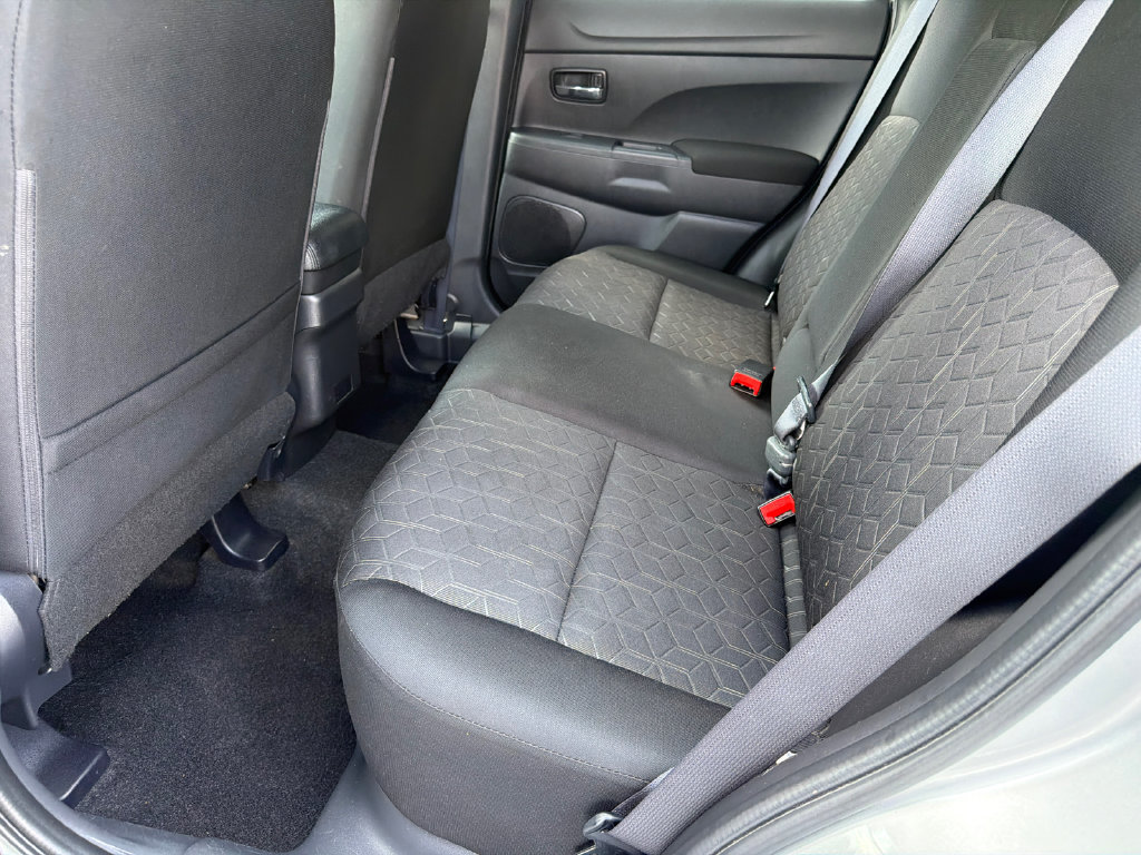 Used 2024 Mitsubishi Outlander Sport LE AWD/4WD image 25