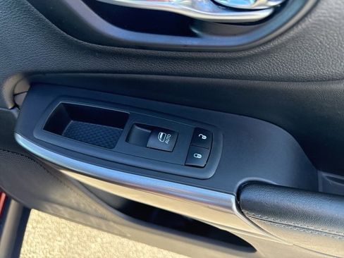 Used 2021 Jeep Cherokee Latitude Plus image 21