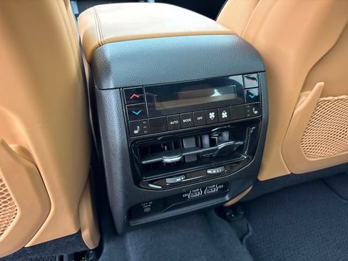 Used 2025 Jeep Grand Cherokee L Summit AWD/4WD image 14