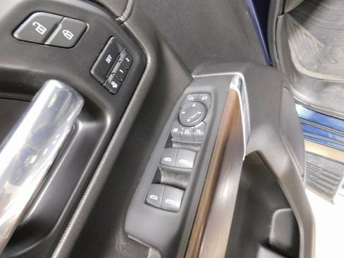 Used 2023 GMC Sierra 2500 SLT image 25