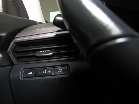 Used 2023 Nissan Altima 2.5 SR FWD image 8