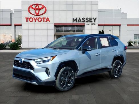 Used 2023 Toyota RAV4 XSE AWD/4WD image 7