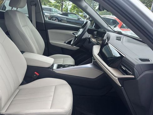 Used 2025 Audi Q5 Premium w/ Premium Plus AWD/4WD image 13