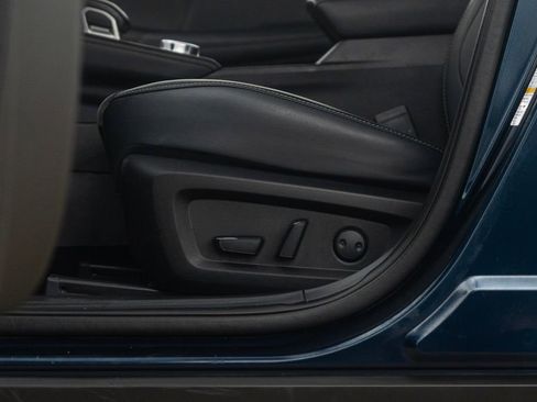 Used 2024 Mitsubishi Outlander SE Black Edition image 16