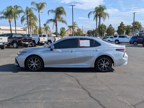 Used 2024 Toyota Camry SE FWD image 8