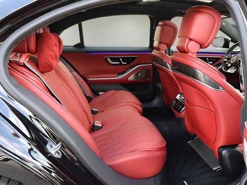 Used 2025 Mercedes-Benz S 63 AMG S image 17