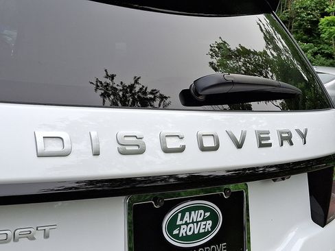 Certified 2024 Land Rover Discovery Sport S image 30