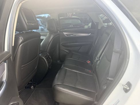 Used 2017 Cadillac XT5 Luxury w/ Driver Awareness Package FWD image 26