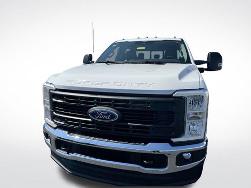 New 2026 Ford F250 XL w/ FX4 Off-Road Package image 14