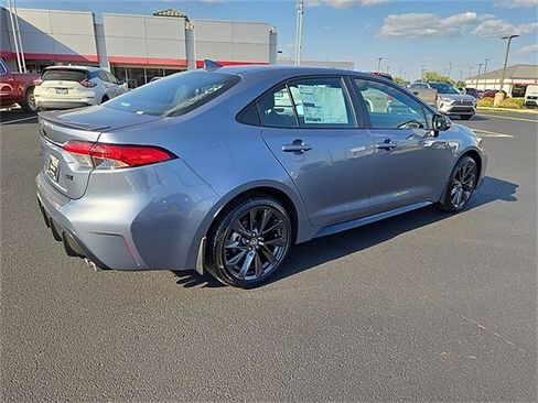 New 2026 Toyota Corolla SE image 3