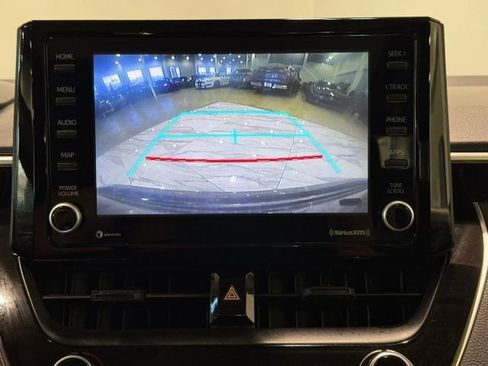 Used 2022 Toyota Corolla LE FWD image 21