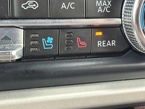 Used 2024 Ford Expedition Limited RWD image 37
