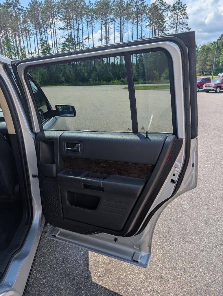 Used 2019 Ford Flex Limited AWD/4WD image 21