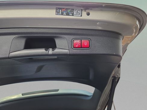 Used 2023 Mercedes-Benz GLE 350 4MATIC image 34