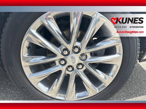 Used 2022 Cadillac XT6 Premium Luxury w/ Platinum Package AWD/4WD image 8