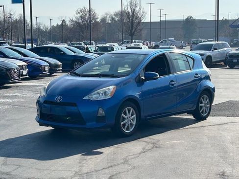 Used 2013 Toyota Prius C Three image 8