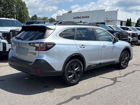 Used 2022 Subaru Outback Onyx Edition XT AWD/4WD image 2