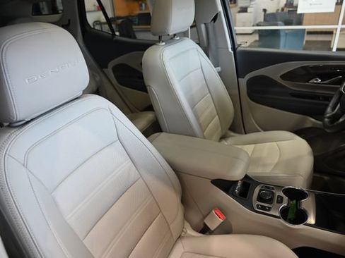 Used 2023 GMC Terrain Denali AWD/4WD image 8