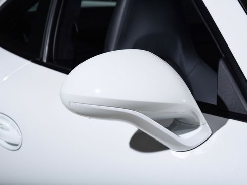 Used 2015 Porsche 911 Turbo S image 18
