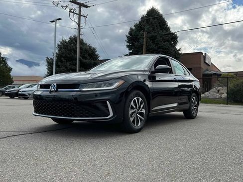 Used 2026 Volkswagen Jetta S FWD image 5