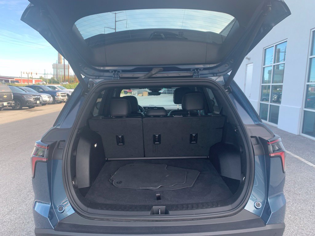 Used 2025 Chevrolet Equinox LT w/ Convenience Package II AWD/4WD image 26