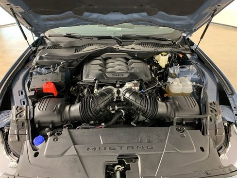 Used 2025 Ford Mustang GT Premium image 33