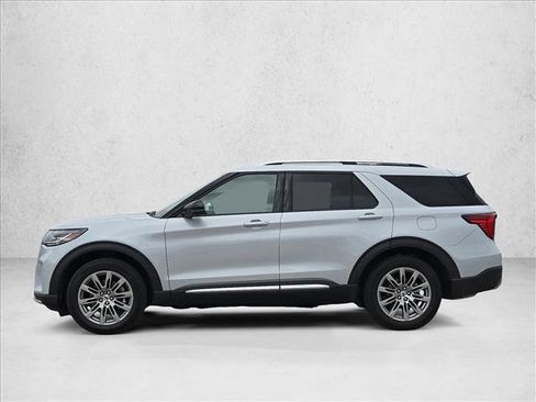 Used 2025 Ford Explorer Platinum image 5