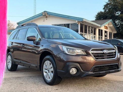 Used 2019 Subaru Outback 2.5i Premium image 1