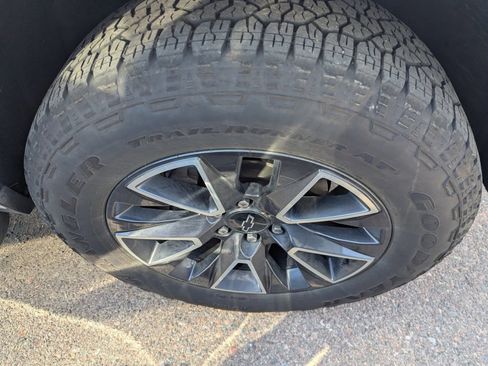 Used 2022 Chevrolet Tahoe Z71 w/ Luxury Package image 5