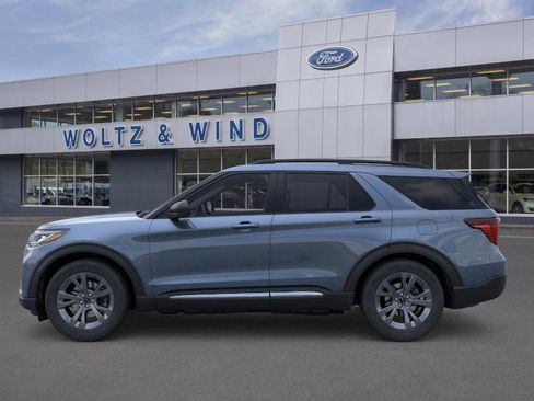 New 2025 Ford Explorer Active w/ Active Comfort Package image 3