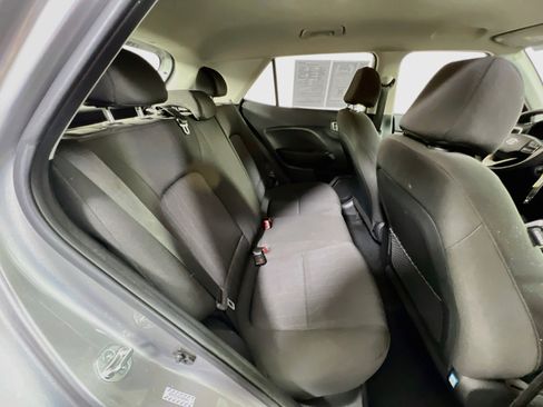 Used 2023 Hyundai Venue SE w/ Cargo Package FWD image 24