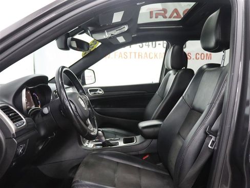 Used 2020 Jeep Grand Cherokee Altitude AWD/4WD image 15