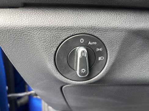 Used 2024 Volkswagen Jetta SE FWD image 18