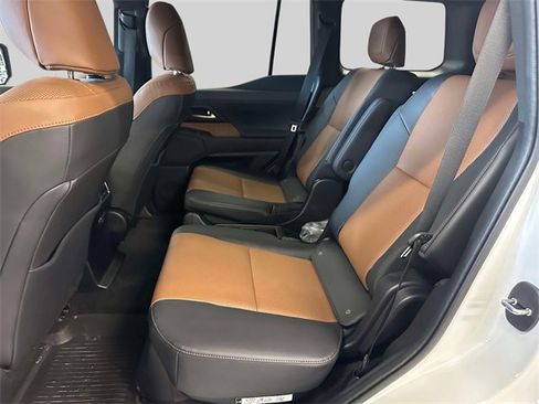 Used 2024 Lexus GX 550 image 22