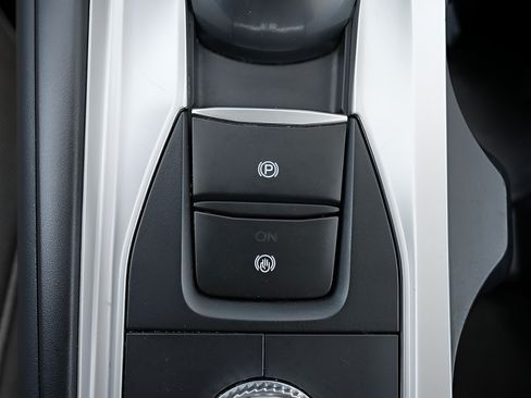 Used 2023 Ford Explorer 4WD image 33