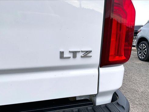 Used 2021 Chevrolet Silverado 3500 LTZ w/ LTZ Texas Edition image 33