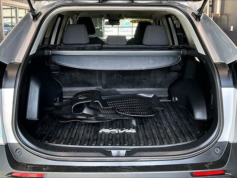 Used 2023 Toyota RAV4 LE image 25