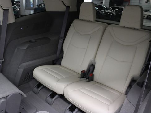 Certified 2024 Cadillac XT6 Premium Luxury w/ LPO, Floor Liner Package image 45