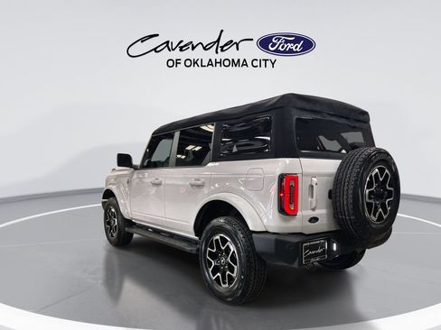 Used 2023 Ford Bronco Outer Banks AWD/4WD image 6