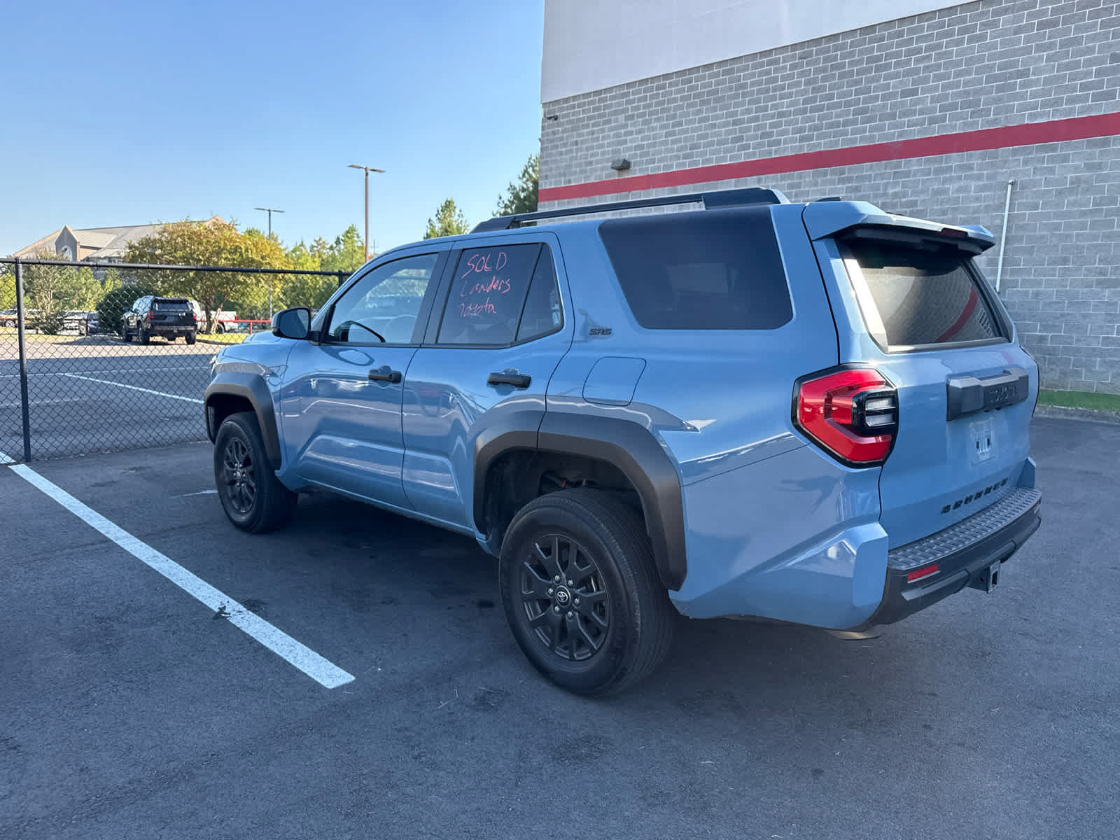 Used 2025 Toyota 4Runner SR5 AWD/4WD image 4