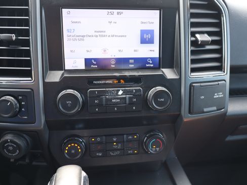 Used 2020 Ford F150 XLT w/ Equipment Group 302A Luxury AWD/4WD image 17