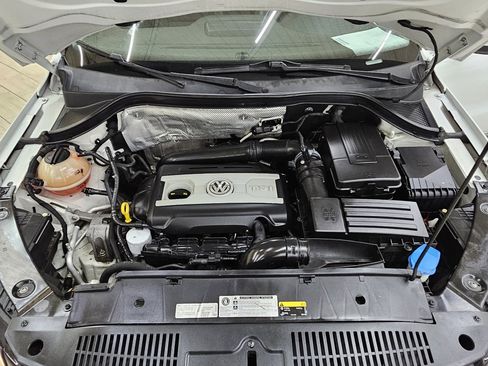 Used 2016 Volkswagen Tiguan SE image 41