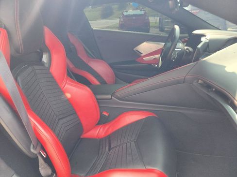 Used 2021 Chevrolet Corvette Stingray Preferred Cpe w/ Z51 Performance Package RWD image 11